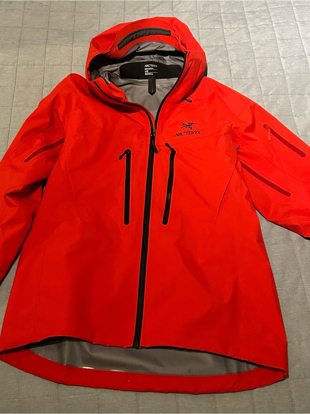 Arc'teryx Red Alpha SV Jacket